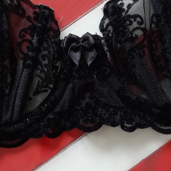 Shear Block Bow Bra - Picture 6 of 6